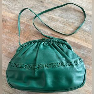 Vintage Emerald Green Clip Frame Clutch Purse with Strap
